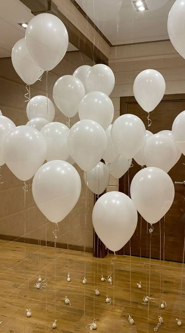 Белые гелиевые шары